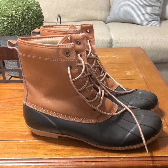 Boston Accent Duck Boots. Bean boot look alike— Mens 10.5 and Womens size 12. - Picture 2 of 4